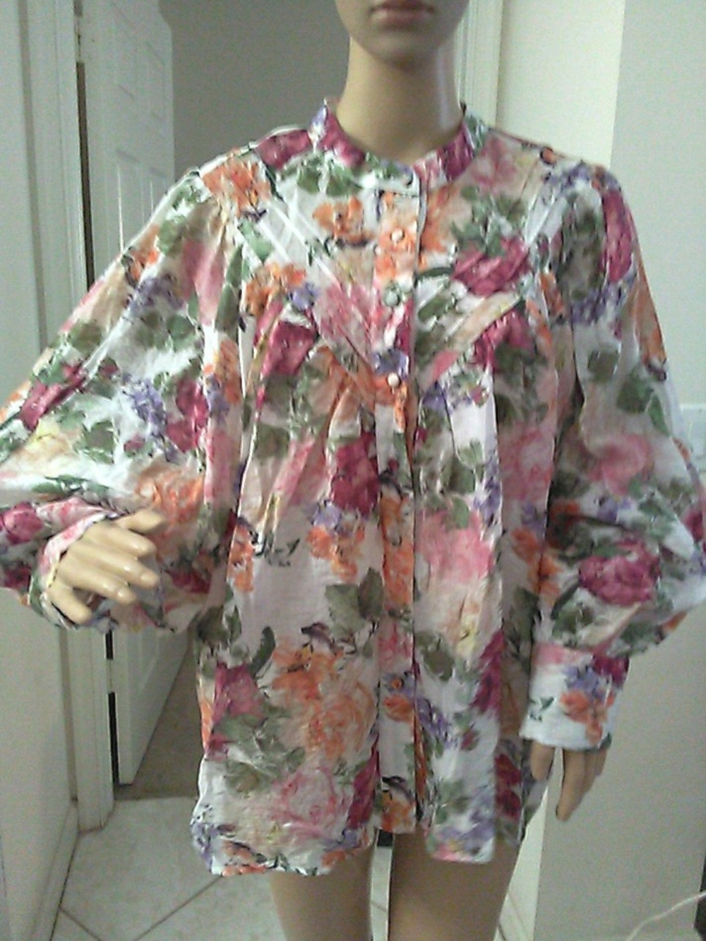 NWOT EE:SOME L.A. Floral Button-Down Blouse LIGHT PUFF SLVS. SZ. LG SHEERNESS